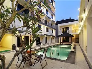 Royal Segina Apartment location